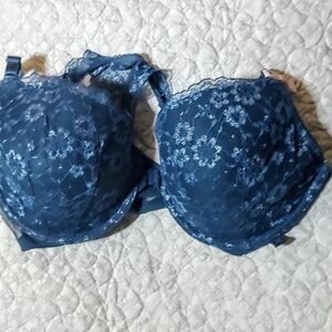 Victoria Secret Lace Underwire Bra in Deep Blue